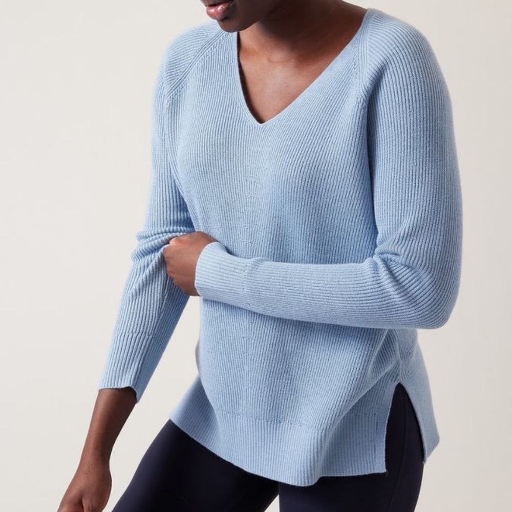 Athleta Hanover Refined V Neck Sweater Small Dusty Blue Merino Wool Oversized